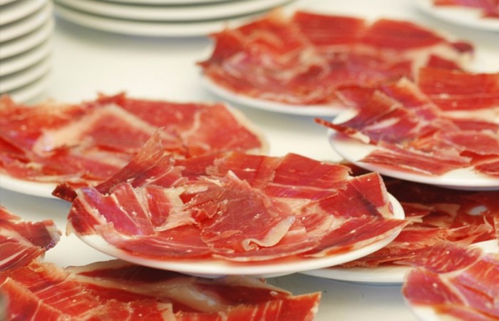 1.pernil-catering-particulars